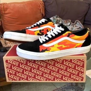 Vans Old Skool Size 12- Pop Camo Orange